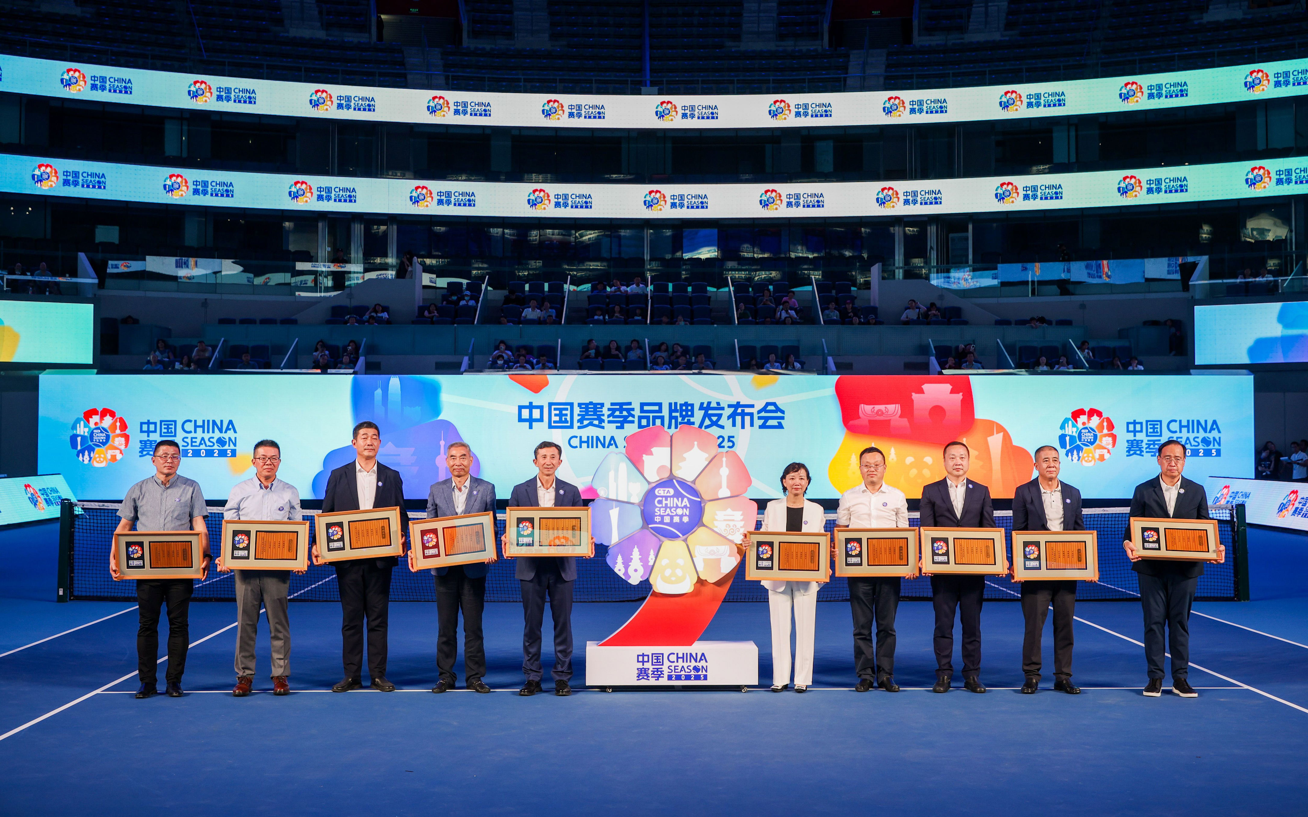 打造, 主要围绕中, 的交流 打造, 主要围绕中, 的交流