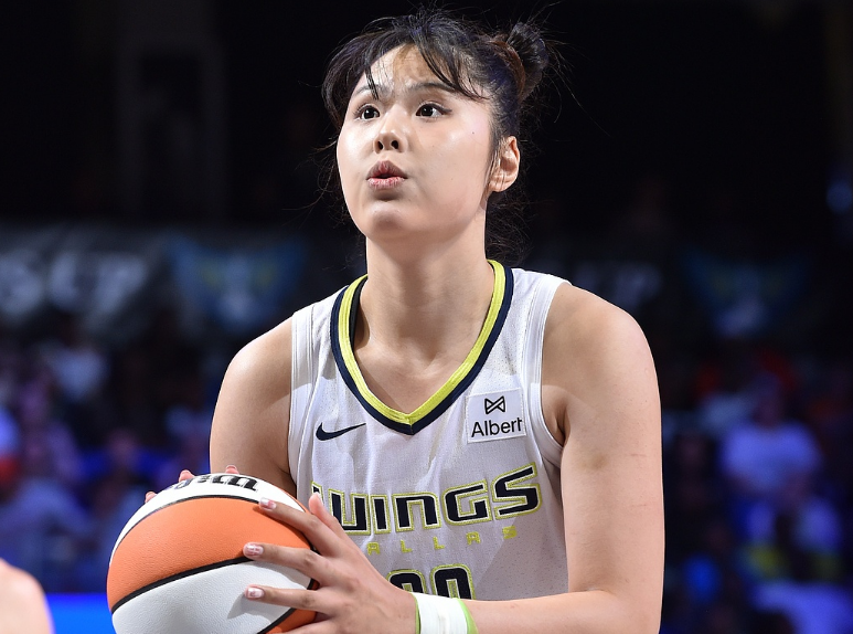 篮核心球员, iv, 场被安排首 篮核心球员, iv, 场被安排首