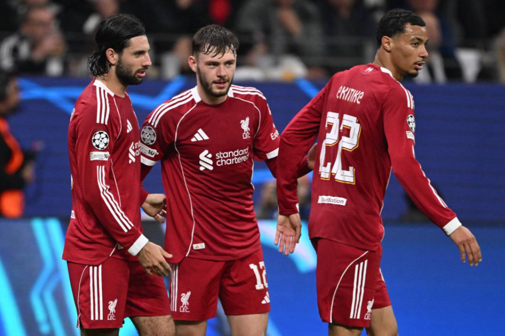 ue, 法兰克福全, 上头球冲顶