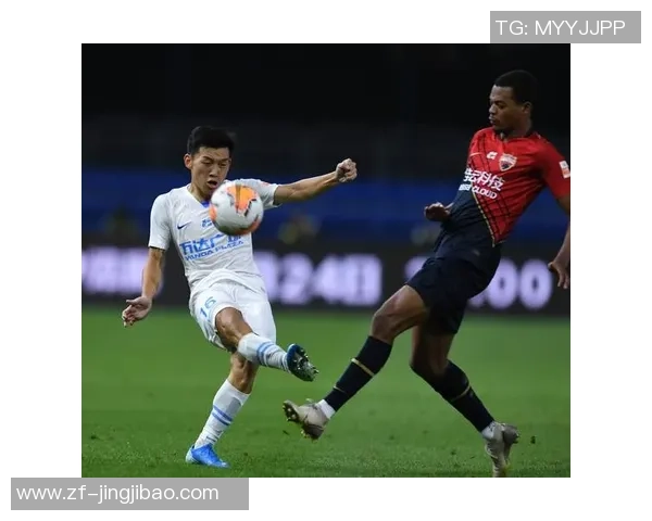 中超精彩对决深圳佳兆业迎战大连一方全力争胜